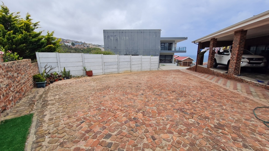 5 Bedroom Property for Sale in Dana Bay Western Cape